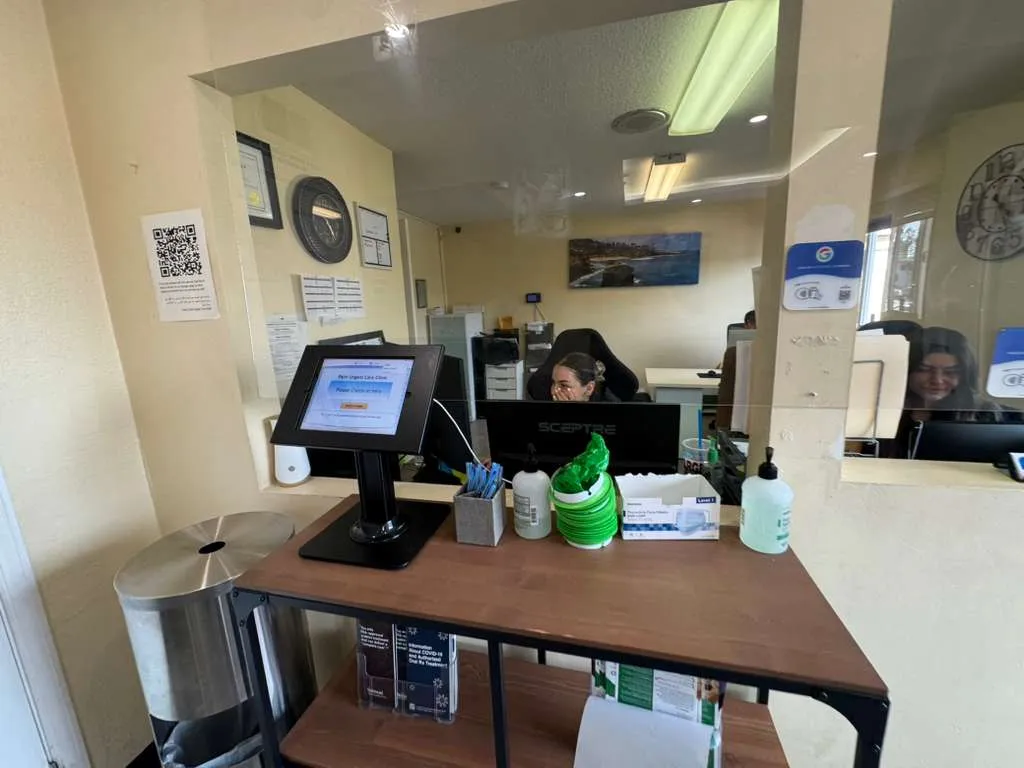 Palm Urgent Care front desk at El Cajon location